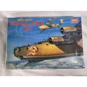 Academy - 1/72 - ZODIAC B-24H LEO (Limited Edition) - #2172